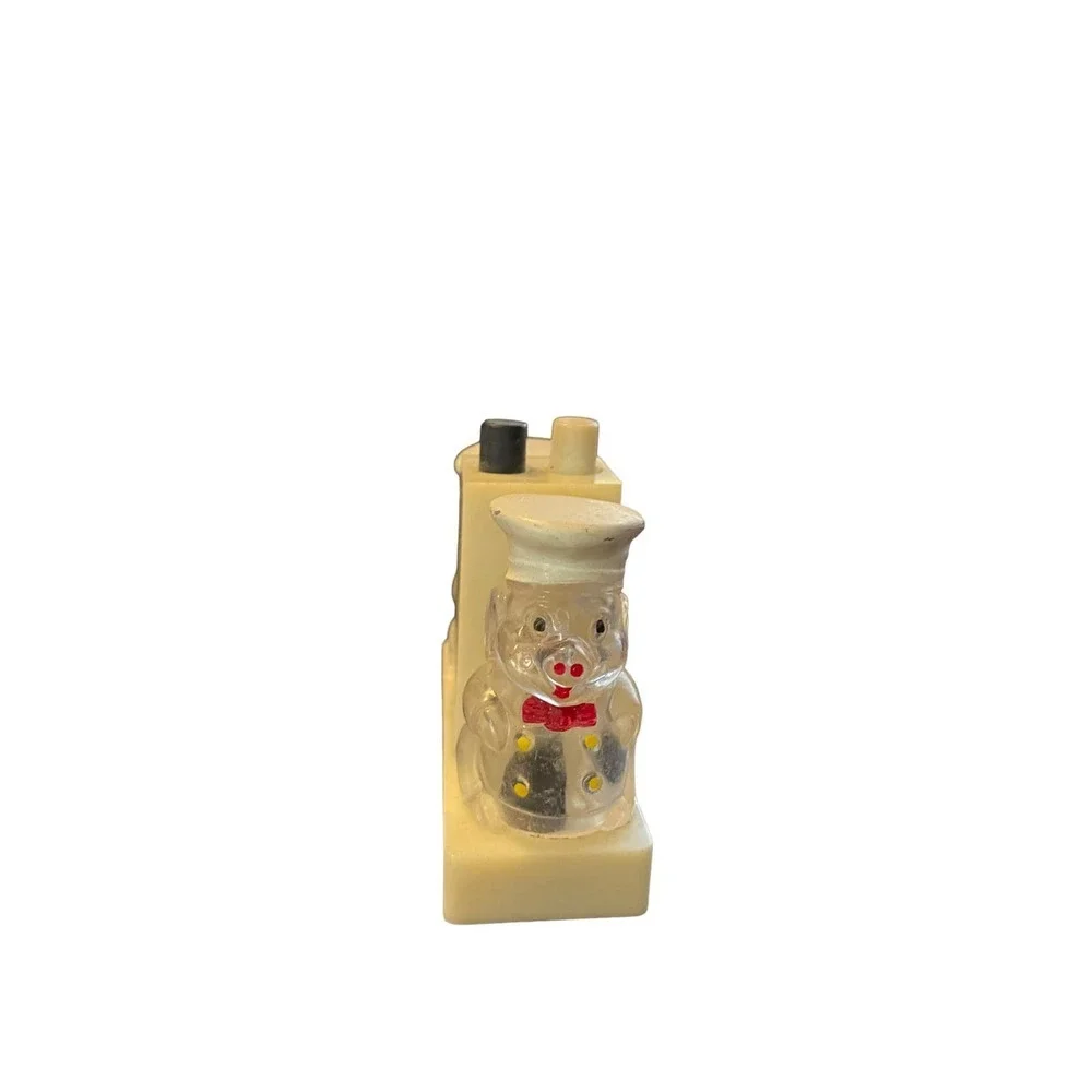 Vintage Enesco Connected Push Button Chef Pigs Salt & Pepper Shakers